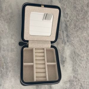 Mark & Graham jewelry travel small case
